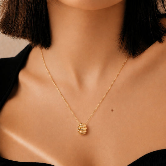 Golden Groove Chain Pendant