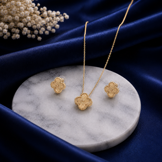 Charm de Lumière Pendant & Earring Set
