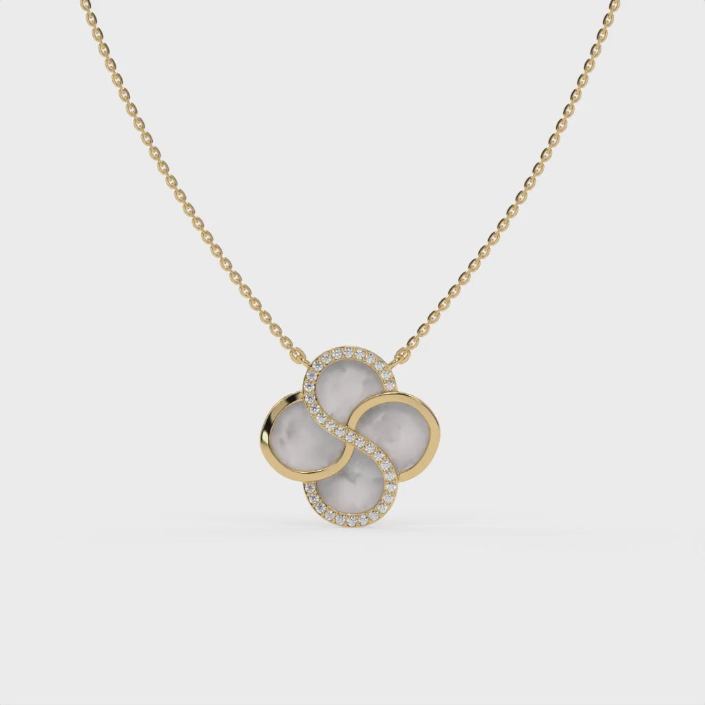 Moonpetal Chain Pendant Gold